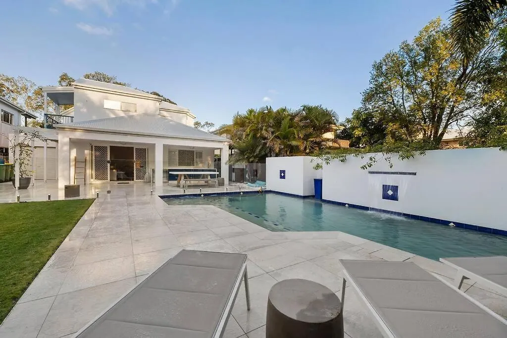 Dom wakacyjny Premium Beach Front House - Pool, Bikes, Huge Deck Golden Beach