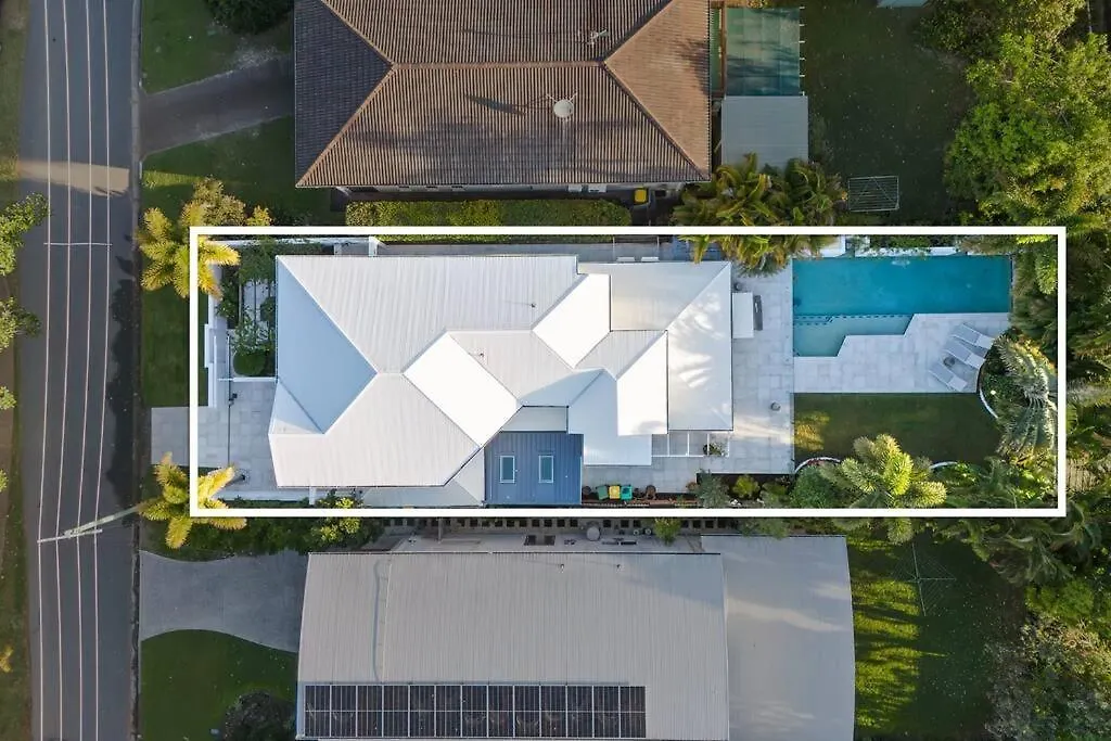 Holiday home Premium Beach Front House - Pool, Bikes, Huge Deck Golden Beach Australia